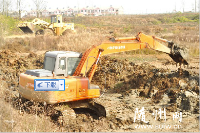 ���غ�ɽ��Ͷ���ʽ𽫴�7000����Ԫ����ũ��ˮ����ʩ