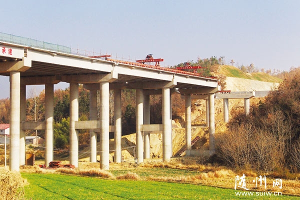 ����������϶ν���˳���ƽ�