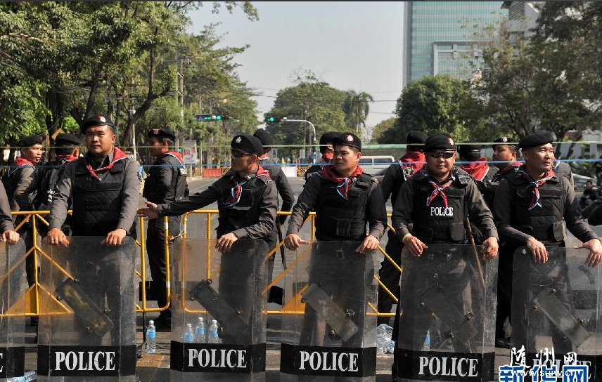 ̩����ѡͶƱ����С��ģ��ͻ