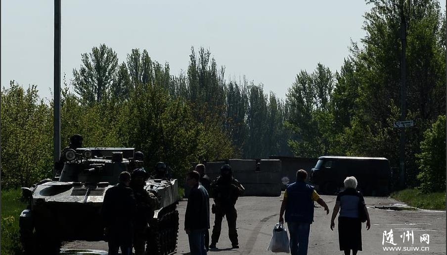 �ڿ���˹��ά��˹���ܱ߾��ƽ���