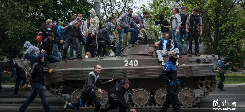 �׶���װ���ӽɻ��ڿ�������װ���˱���