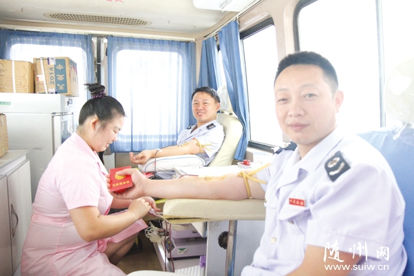 ���ص�˰�ֻ�����֯�ɲ�ְ���μ��޳���Ѫ�