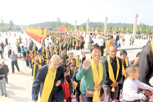 ʮһƽڼ䣬𱬵׵۹ﾰֳ