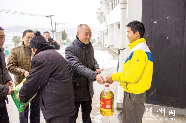 �����ձ��硰���򡱻������ðѩ����פ��忴���ϵ�Ա�����ѻ�