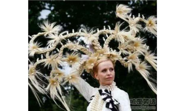 ����ǰ׷�ħŮ