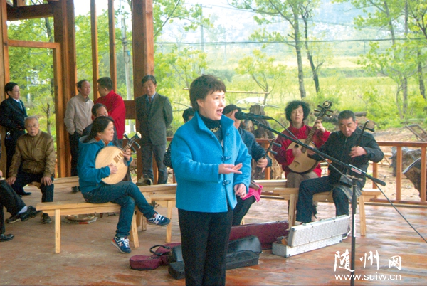 �����㲥����̨ ������˵Ϸ�������ſ�չ��Ϸ����