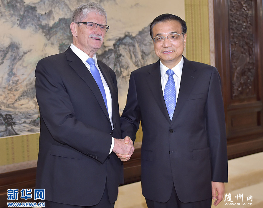 ���ǿ�����70��������ϯ�����з���