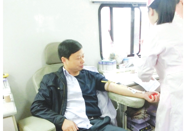 ����������չ�޳���Ѫ�