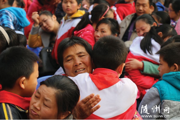 ���͸ж������ݽ���߽��������ۿ���ѧУ