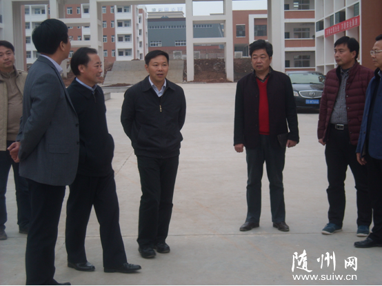 �����и��г����ǻ��Ӳ켾��ѧУ