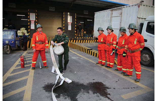 ����������֧�����л��ָ�Σ��λ�������������Ľ����ĵ�һ��12��΢������վ