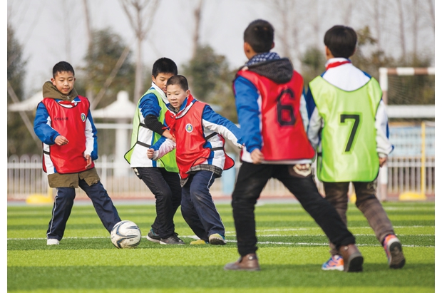 �����мӿ�У԰����ķ�չ����