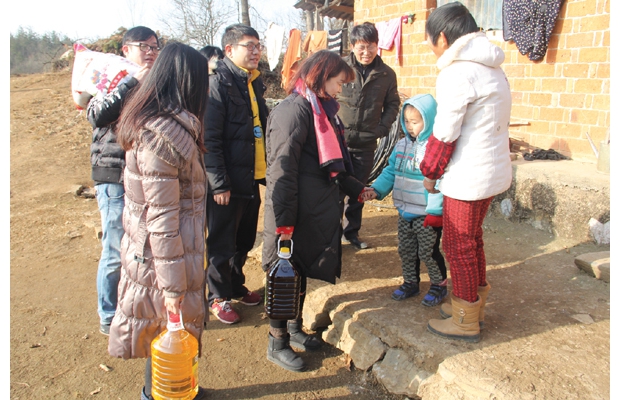 ̫ƽ�����ٱ������޹�˾��֯Ա��ο���մ��ɽ�羰����ϣ��Сѧ