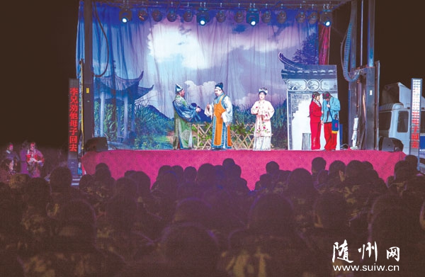 �����������ʵ�Ϸ����Ŀ�ͽ�פ���侯Ӫ��