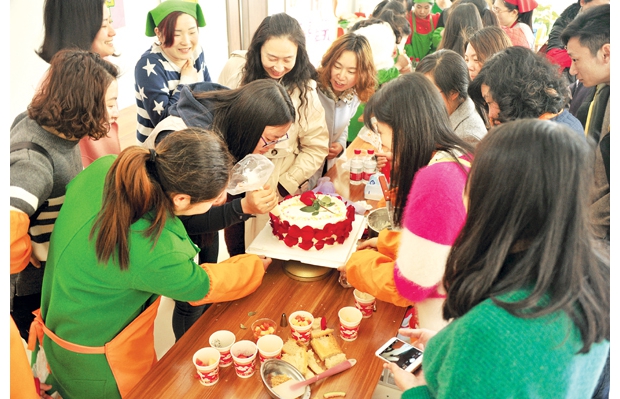 ��ˮ���繫˾��֯30����Ů����չ������ѧ�決�������조���ˡ��