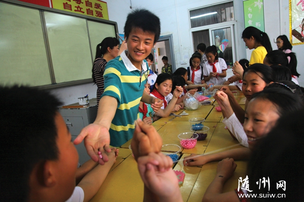 ����������ѧУ�����������ѧУ��չ���ȶ�Ա�������֡��