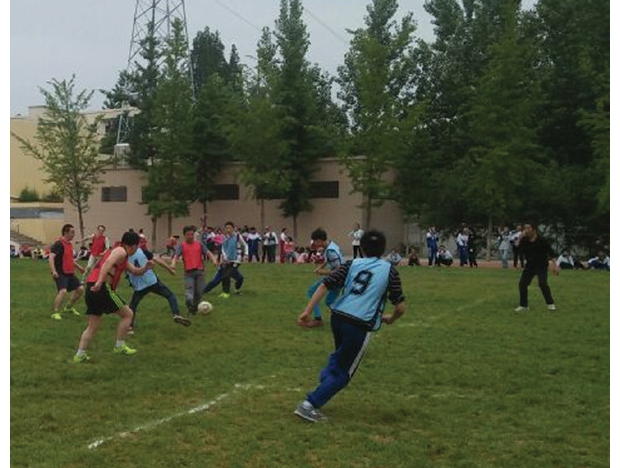 ���ظ߳�������ѧУ�׽�У԰�������������Ļ