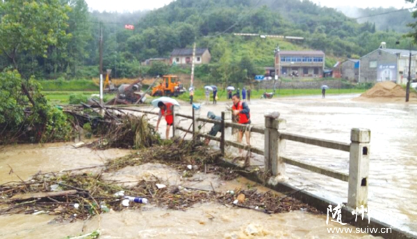 ���ؾ��ڳ���ǿ���꣬��ɽ�ͨ���裬������������