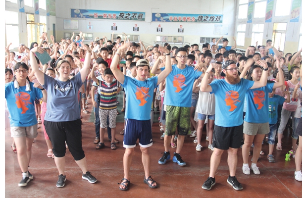 ��У����Ӣ������Ӫ�ڳ�����Ӫ