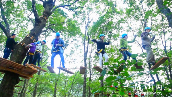 ���쳤���ڼ䣬���ɽ�羰��ʤ�����γ�����