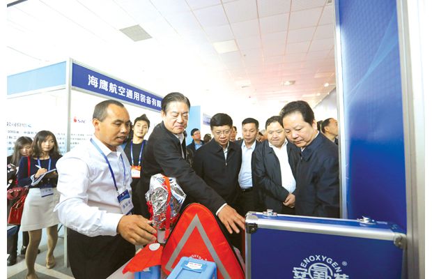 �α��ι�Ӧ����Ʒ�ͷ���ɹ�չ