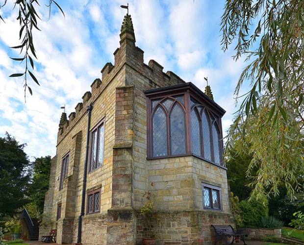 Ӣ��һ��ƽС�Ǳ�����ǧ��Ԫ�߼�