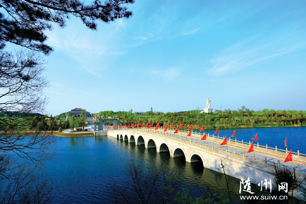 �á��׵۹��������ʡ����׵۹���羰��ʤ���ɱ�֮·̽��