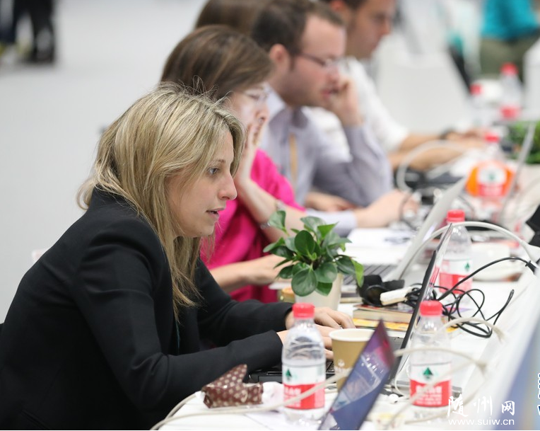 ��һ��һ·���߷���̳��������æµ���������