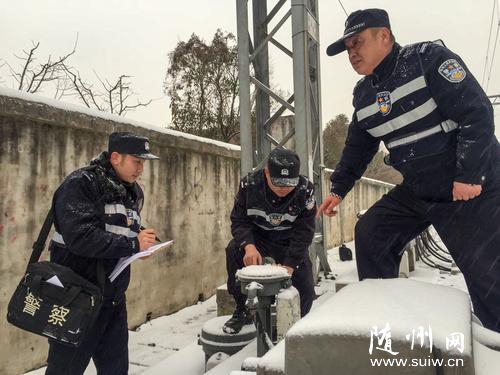 �񾯼�ǿѲ������