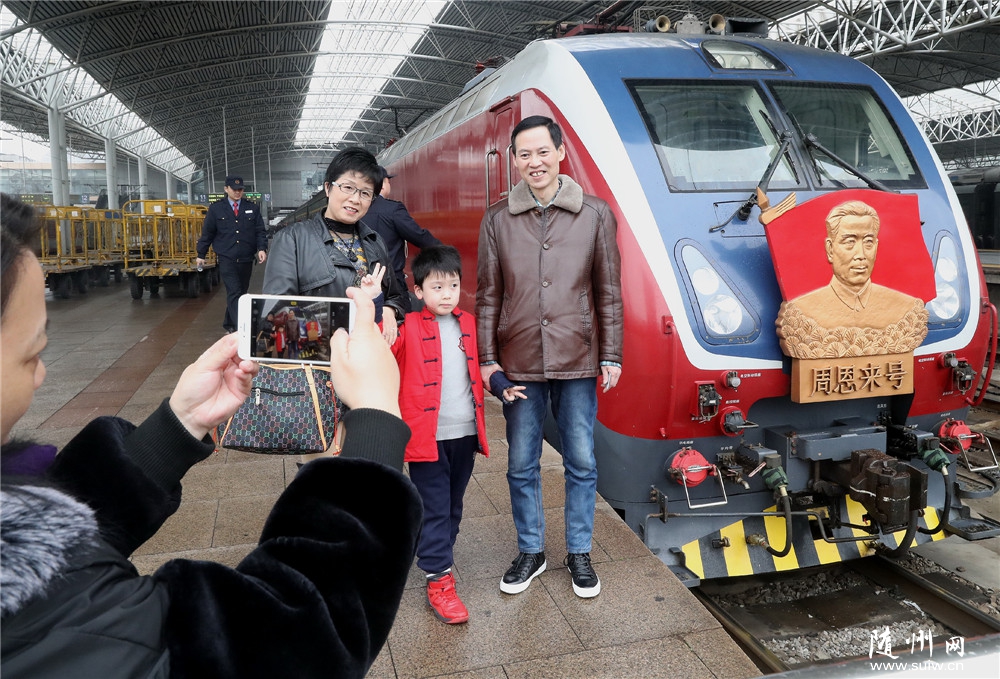 ���ܶ����š���������40��Ͷ�봺��