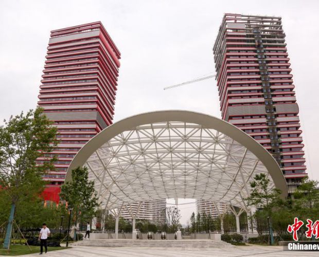 �人�����ڽ���¥�������� ���Ƹ������