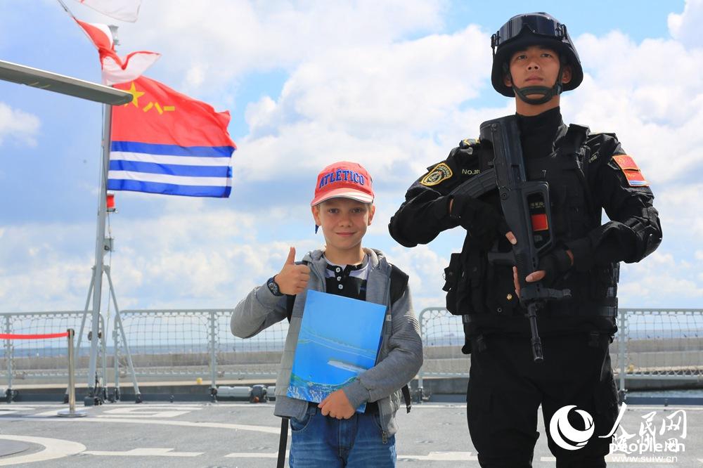 �����ڶ�ʮ����������ӱ��ݽ��ڲ������н�ͧ������