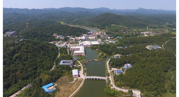 ɽ��ˮ����Ȫ��