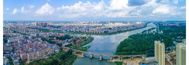 ����֮�ǡ���Ʒ�����ݳ��н�����Ӱ