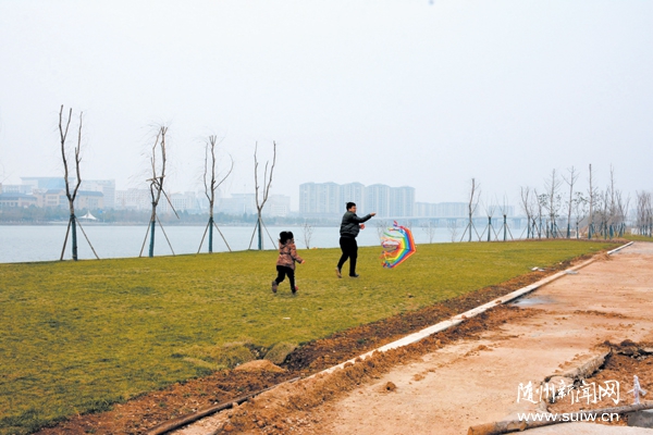 ��ɽ�����������¾���