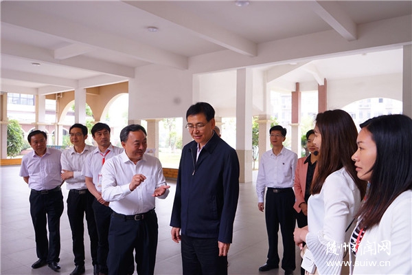 ����忪չ����һ����ͯ��ο��