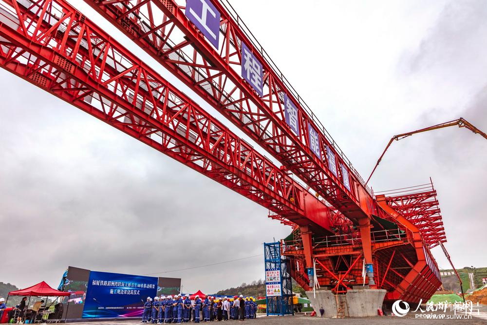 �����׿�ʱ��350����纣��·������ƶ�ģ���ֽ����������