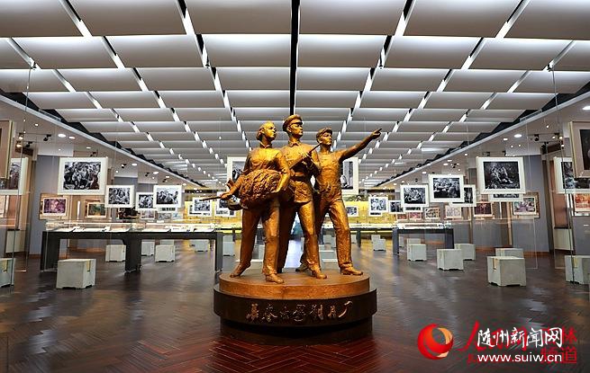 ��ף���й�����70���곤Ӱ��Ӱ��������չ��Ļ