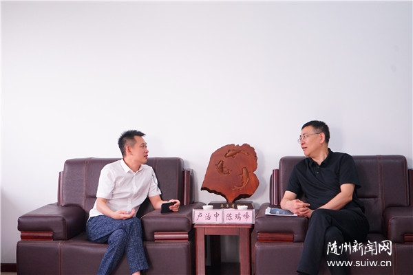 ���������Ȼ֮�Һ����ֹ�˾¬����һ��