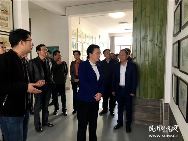 �����죺����һ��ְ��ԺУ ����һ�����д���ƽ̨