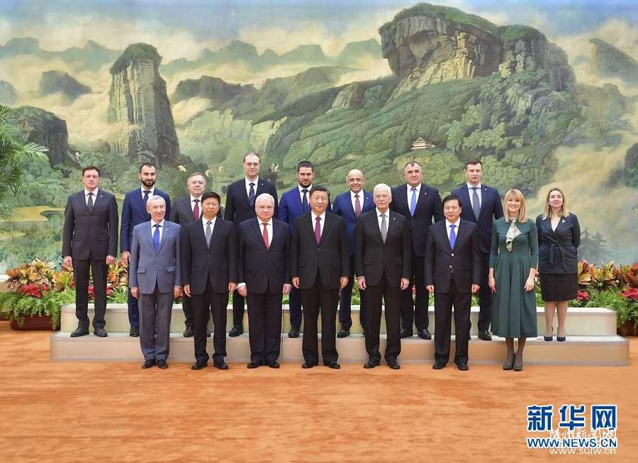 ϰ��ƽ���ͳһ����˹��������