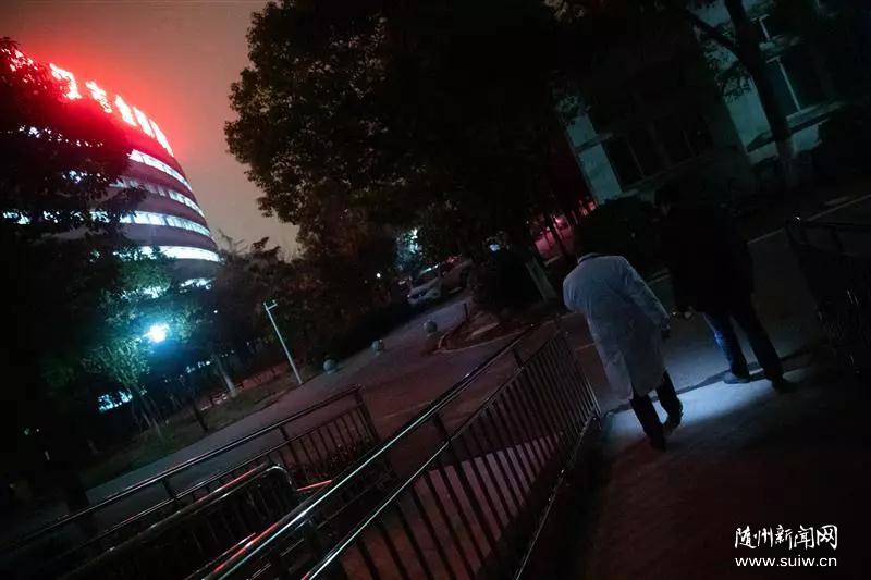 �人�н���̶ҽԺԺ����������֢�����ӱ���Ⱦ������������ǰ�߷�ս30����