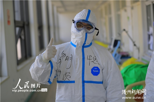 �人����ս��һ��ҽ����Ա�Ĺ�����Ӱ