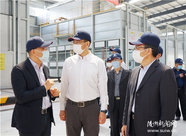 �˿�:ȫ���Ը��ƶ�Ӧ����ҵ��������չ