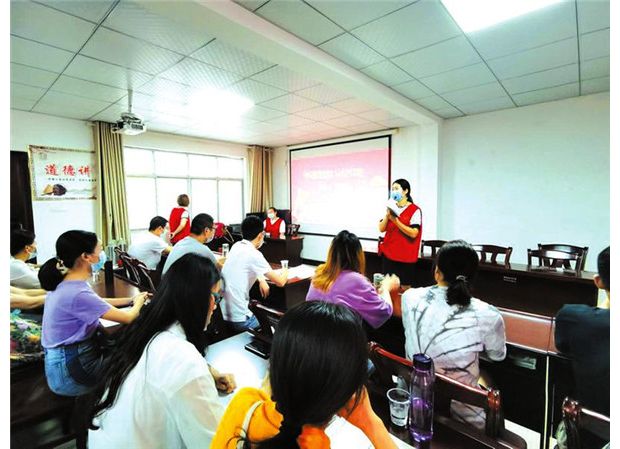 ���Լ��ܹ�����ѵ