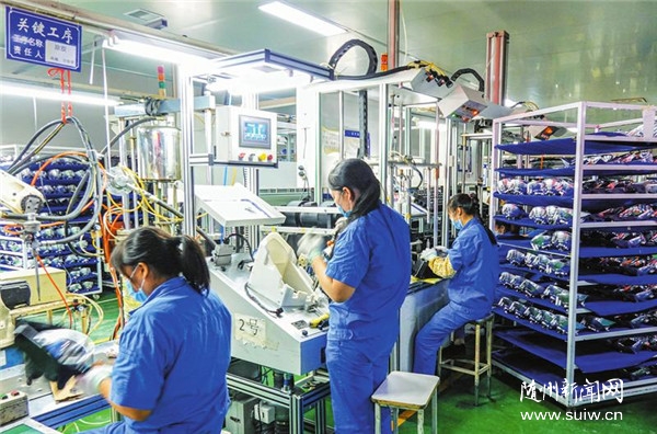 �������Ƹ϶���