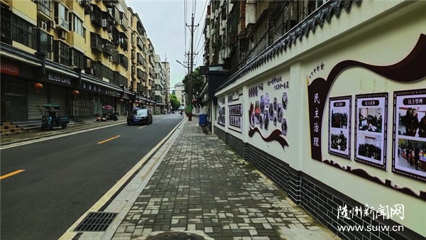 ������У����