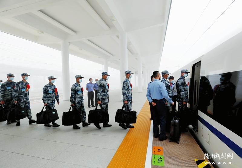 �±�����