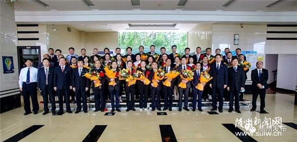 ������Ӣ�ۡ�����ΰ���߾��� �ж��ܽ�����ƪ