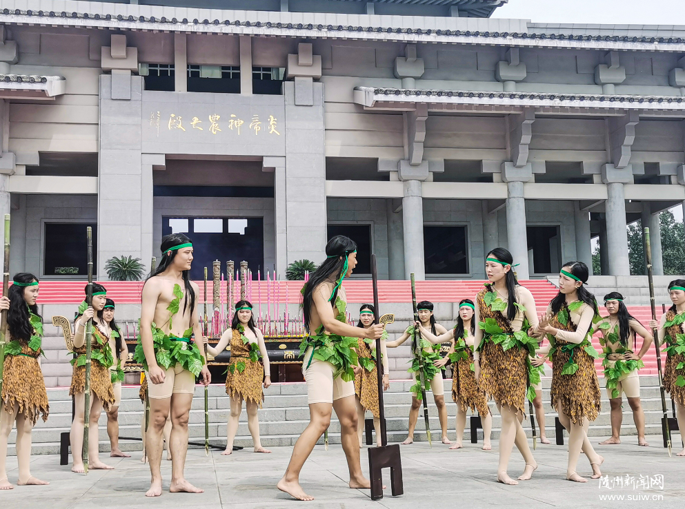 ���������Ρ��׵۹���ӭ���������θ߷�